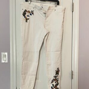 Soho Cream Skinny Jeans with Floral Embroidery